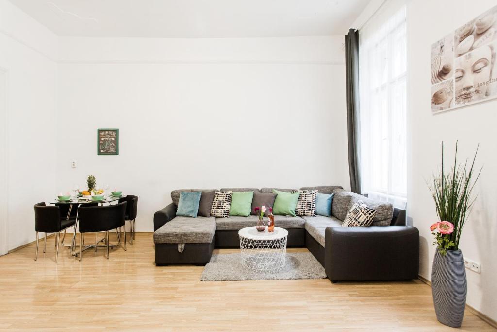 Апартаменты (Стандартные апартаменты), Grand Budapest Apartments
