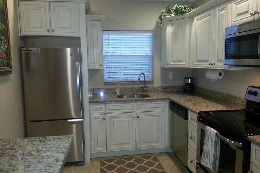 3249 NE 10th st. Pompano Beach FL 33062 Apt. A image