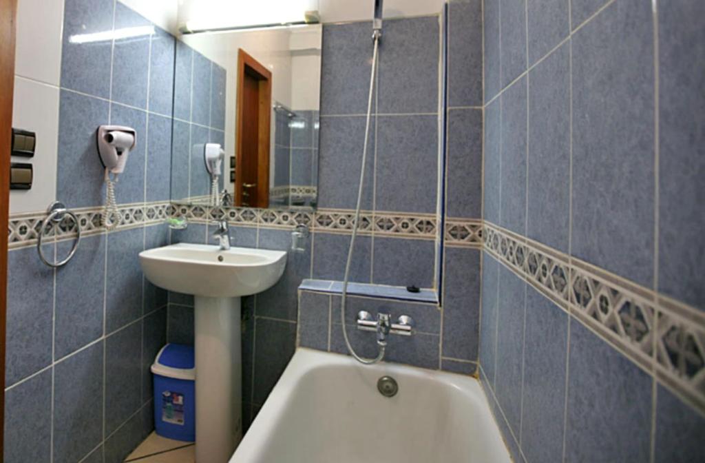 Трехместный (Стандартный трехместный номер), Hotel Ali