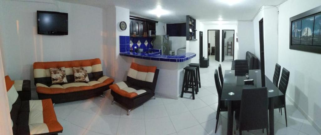 Hermoso apartamento cómodo y tranquilo cerca a todo en Guatapé por días photo 4