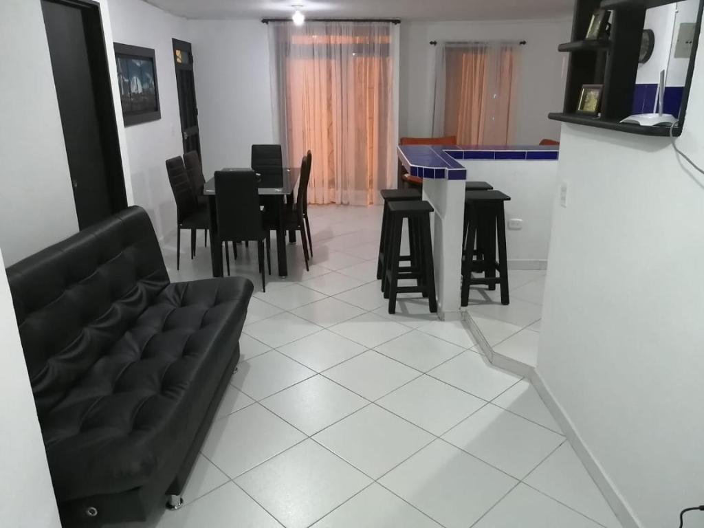 Hermoso apartamento cómodo y tranquilo cerca a todo en Guatapé por días photo 3