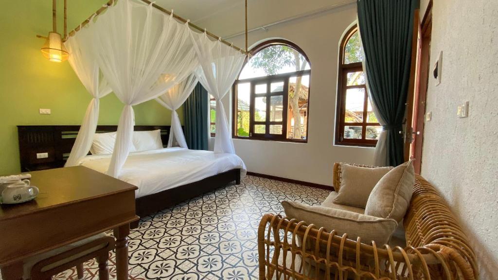 Mai Chau Rustic Home