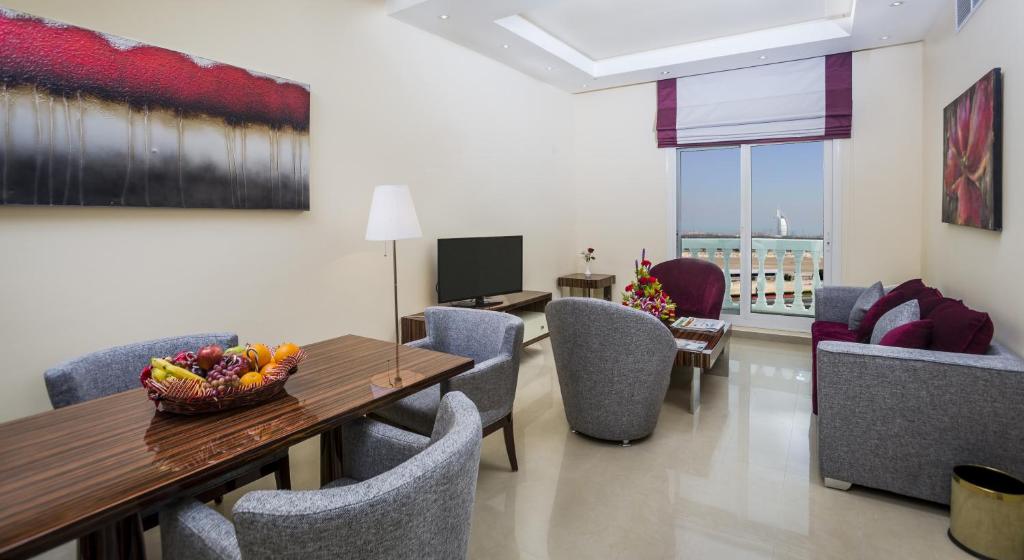 Апартаменты (Апартаменты с 2 спальнями и окном), Апартаменты The View Al Barsha Hotel Apartments