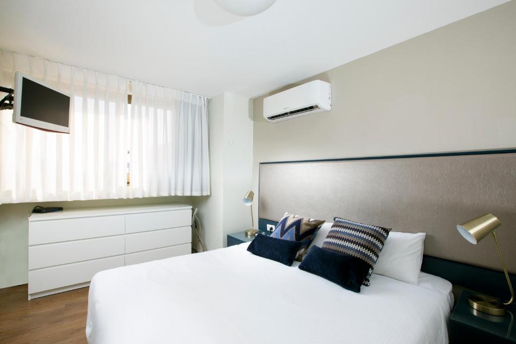 Marine Heights Suites photo 2