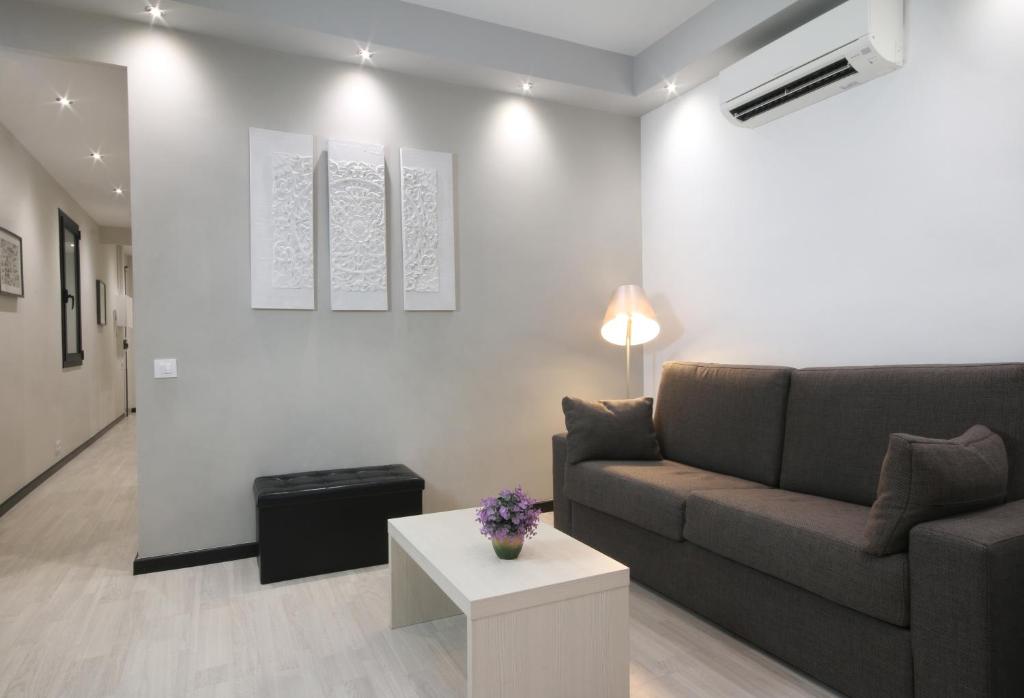 Апартаменты (Апартаменты № 3-4), Suite Place Barcelona Còrsega