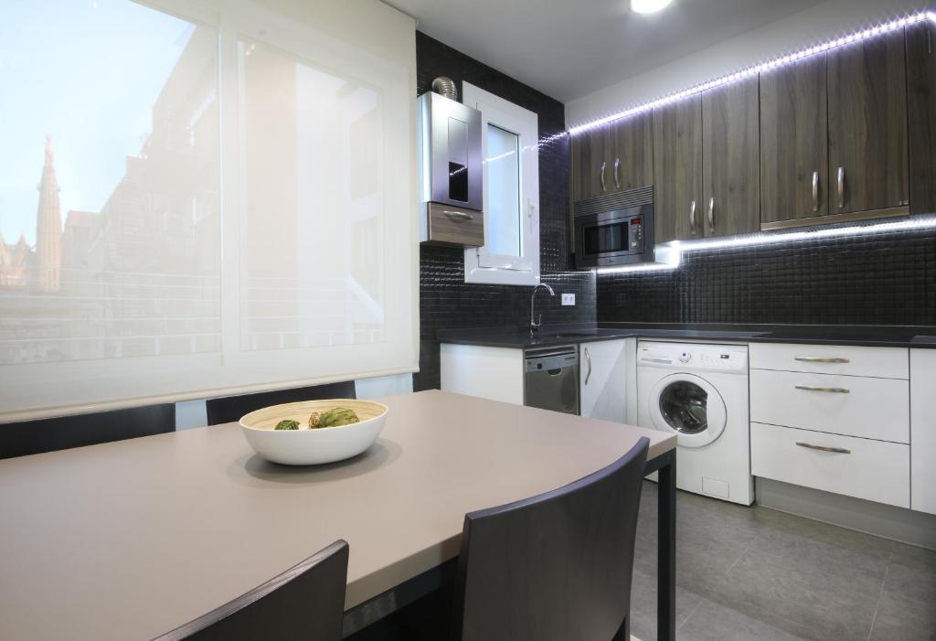 Апартаменты (Апартаменты № 3-4), Suite Place Barcelona Còrsega