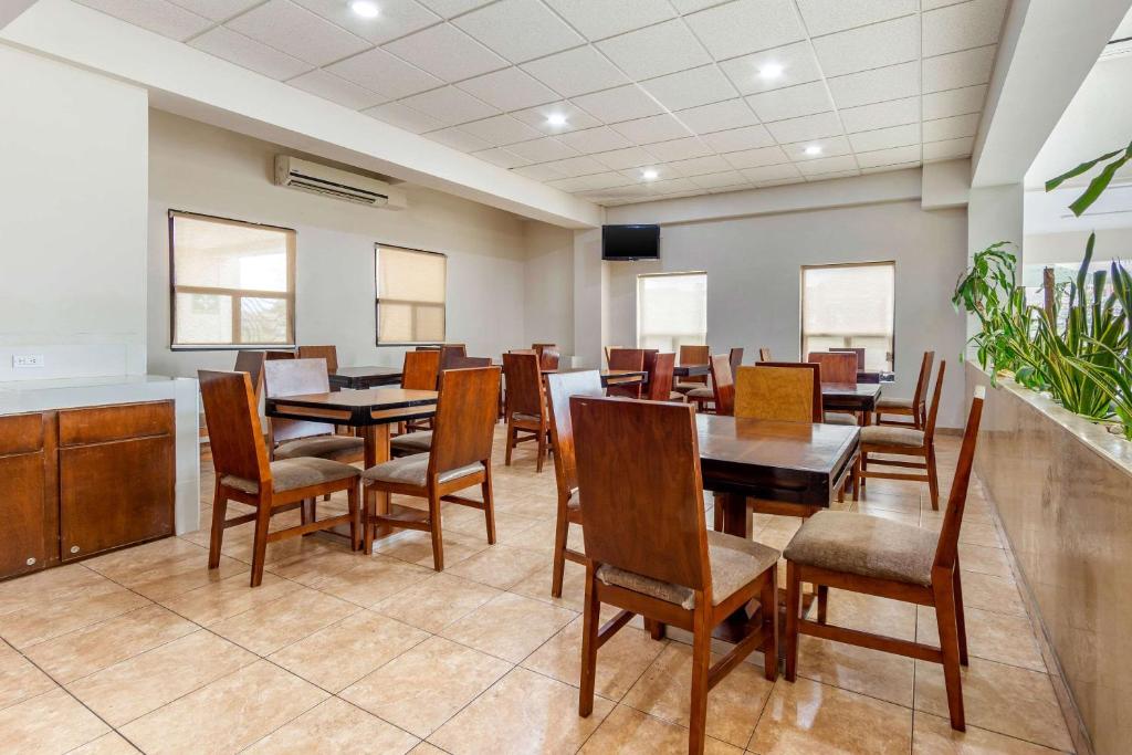 Comfort Inn Chihuahua photo 2