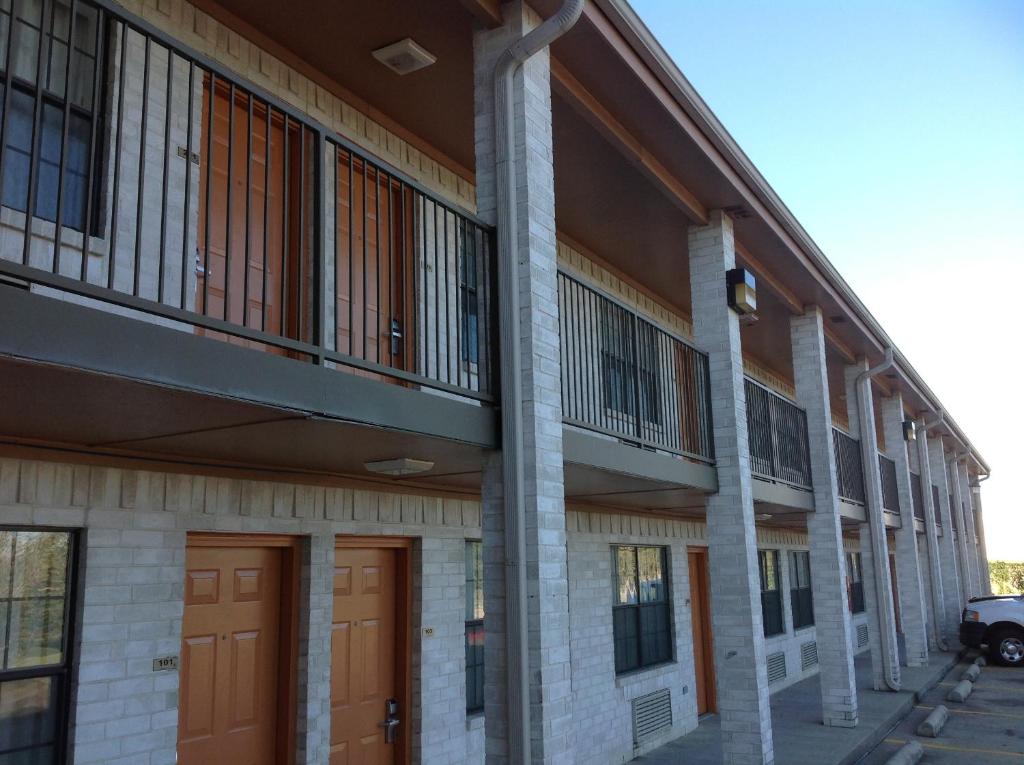 Heritage Inn Grand Prairie photo 4