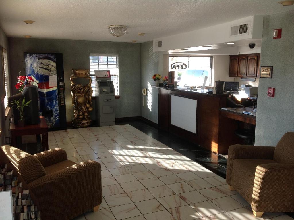 Heritage Inn Grand Prairie photo 1