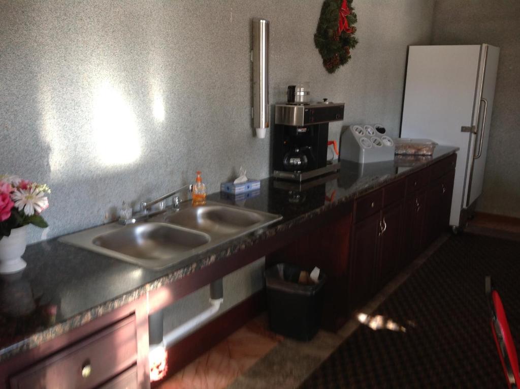 Heritage Inn Grand Prairie photo 2