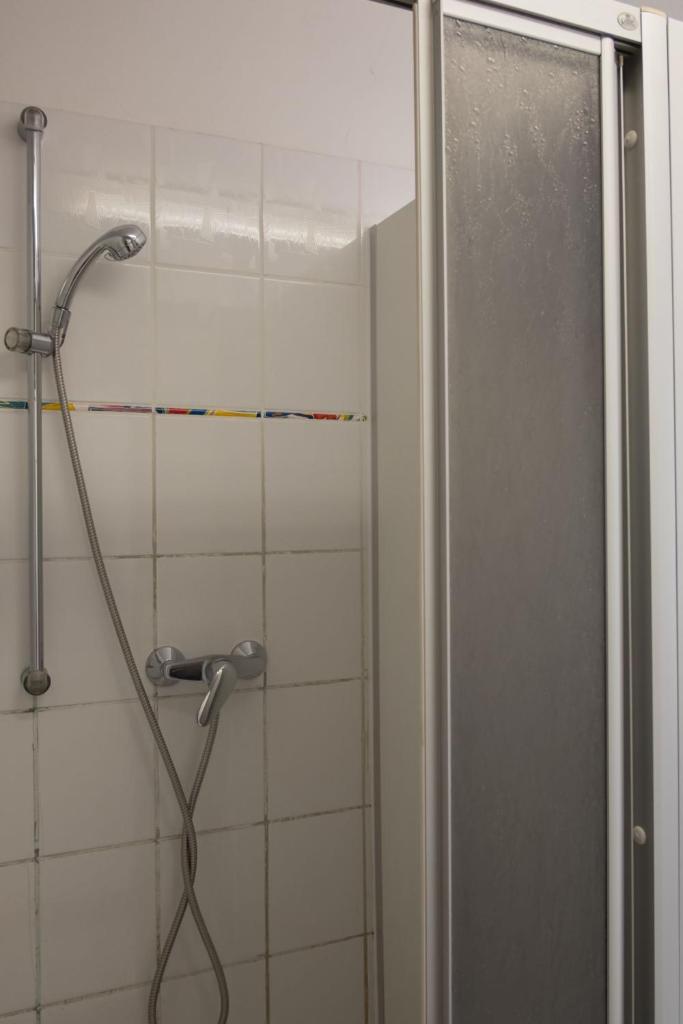 Номер (Кровать в общем номере с 4 кроватями), Hostel Louise 20