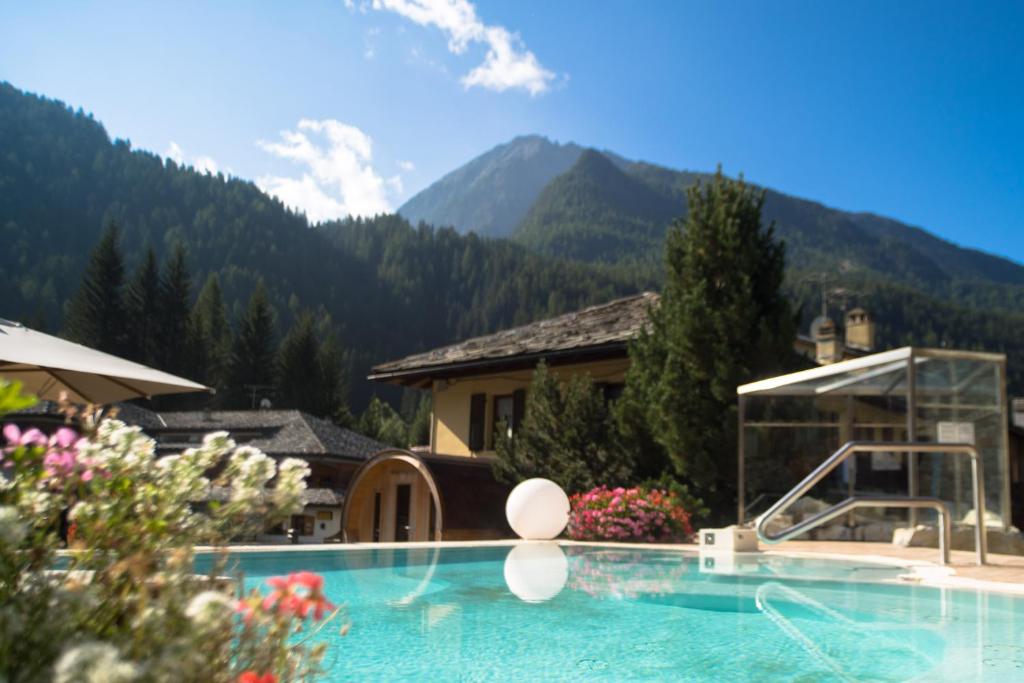 Hotel Relais Des Glaciers - Adults Only photo 4