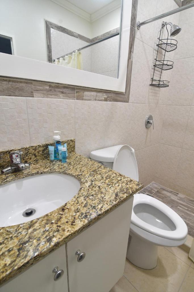 Choose To Be Happy at Gardens of Blissett GOB#1 & GOB #2 - Two Bedroom Apartments photo 4