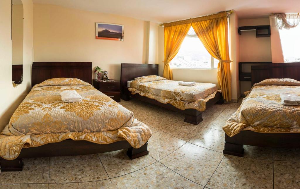 Hostal La Rosa Otavalo photo 1