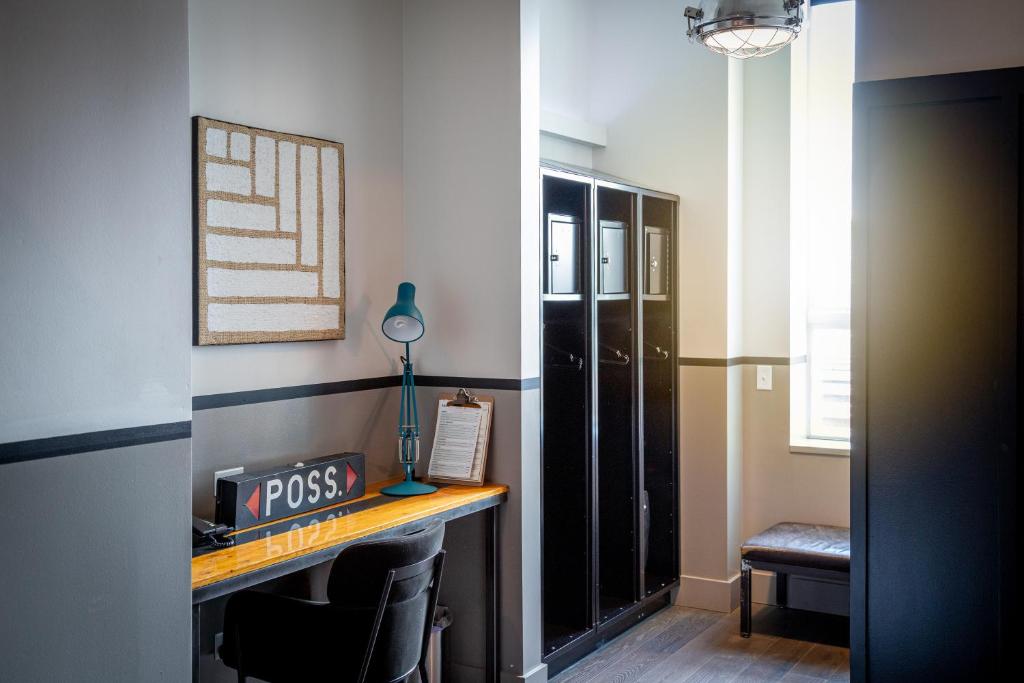 Двухместный (Номер Делюкс с кроватью размера «king-size»), The Chicago Hotel Collection River North Mag Mile