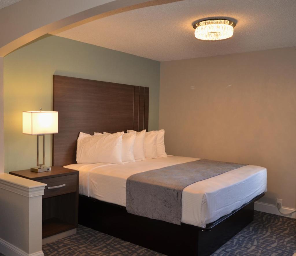 Двухместный (Executive Renovated King Renovated), Opal Hotel & Suites