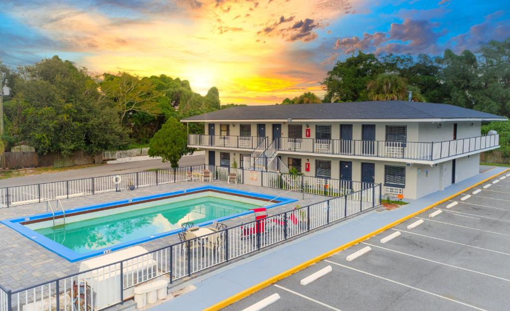 Sunshine Inn photo 4