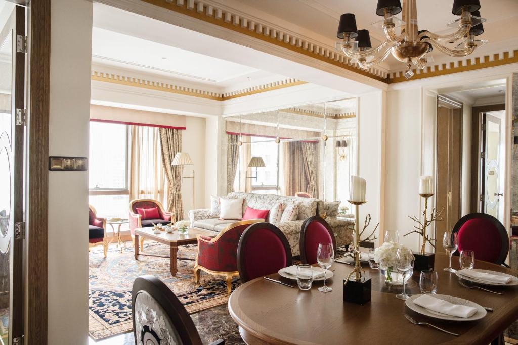 Jumeirah Living Guangzhou-Complimentary Shuttle Bus to Canton Fair Complex during Canton Fair Period photo 2