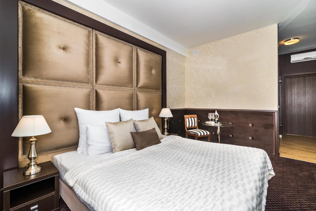 Двухместный (Улучшенный двухместный номер с 1 кроватью), Hotel Luxor