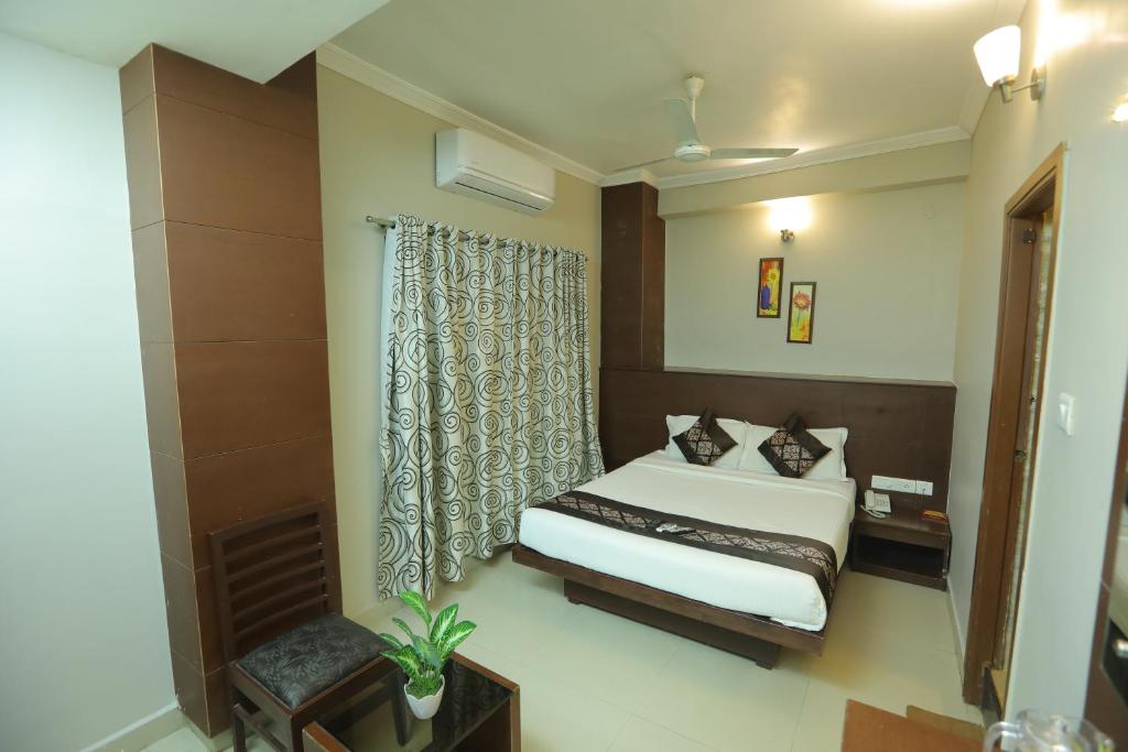 Двухместный (Двухместный номер Делюкс с 1 кроватью), Greens Gate Chennai