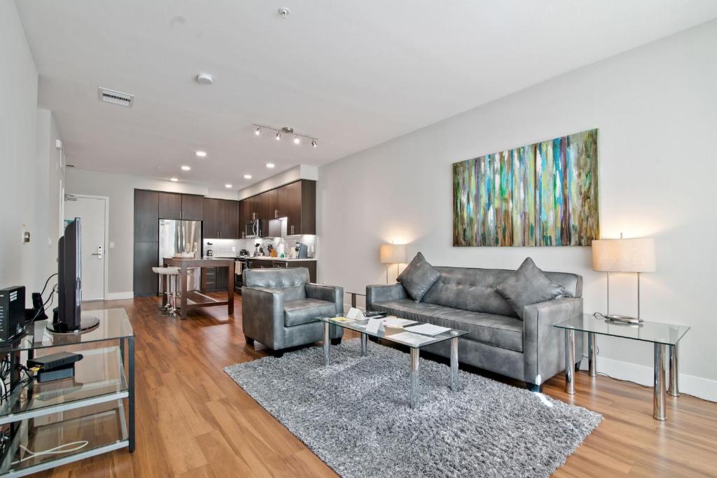 Global Luxury Suites at Downtown Mountain View photo 1