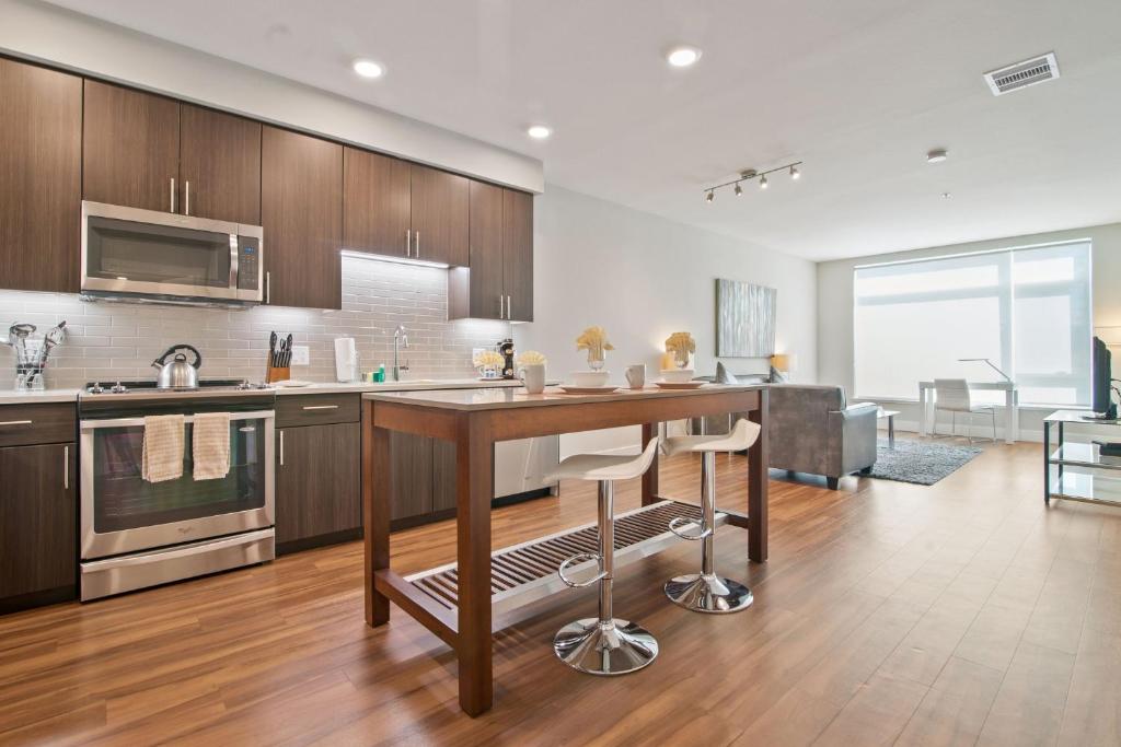 Global Luxury Suites at Downtown Mountain View photo 2