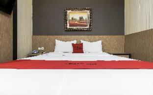 RedDoorz Plus @ Tuparev Cirebon photo 4