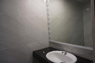 Bangkok Travel Suites - Tap to explore photos