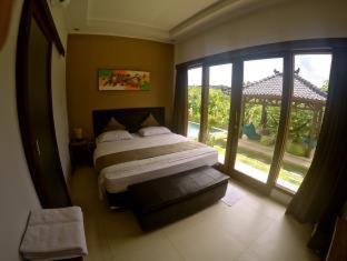Bombora Surf Camp photo 3