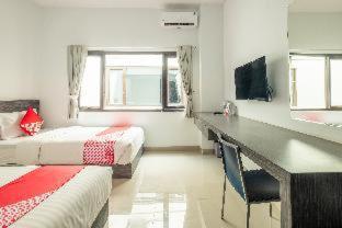 Sans Hotel Widarasari Cirebon photo 4