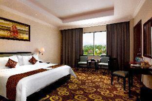 Hermes Palace Hotel Banda Aceh photo 2