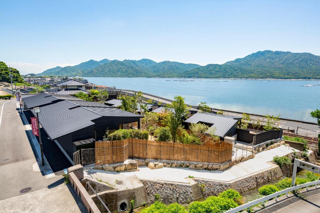 Miyajima Hanarenoyado IBUKU Bettei All rooms have an open-air bath photo 2