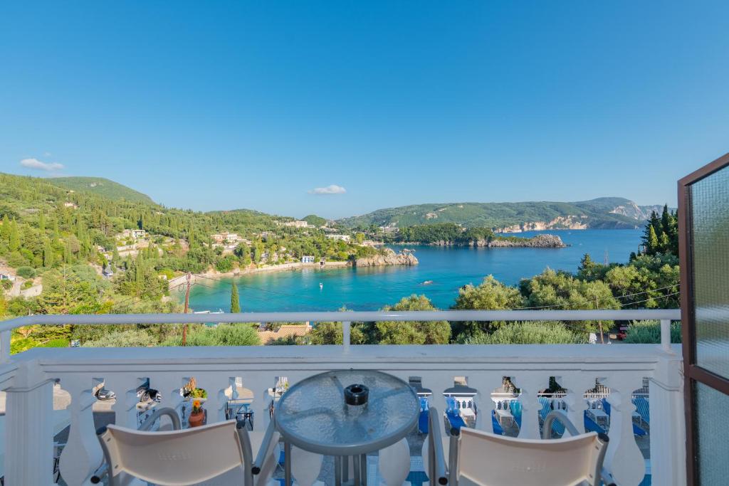 Odysseus Hotel photo 3