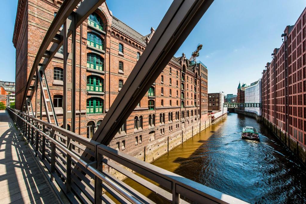 Сьюит (Полулюкс - «Шпайгерштадт»), AMERON Hotel Speicherstadt