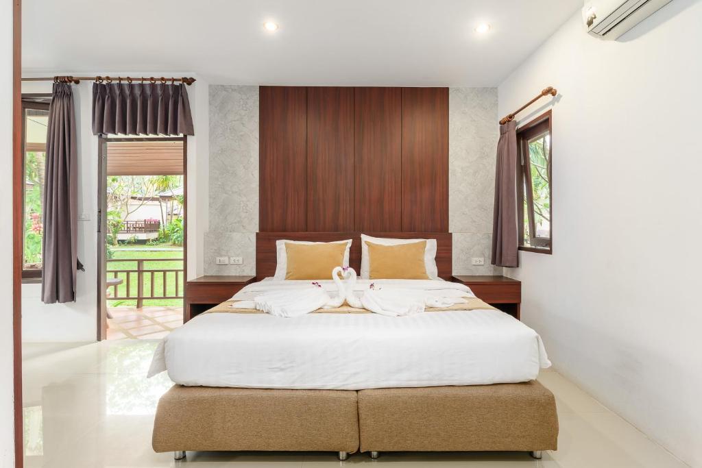 Promtsuk Buri Resort - Tap to explore photos