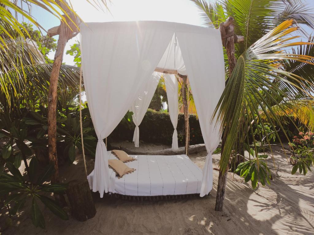 La Playita Beach House photo 1