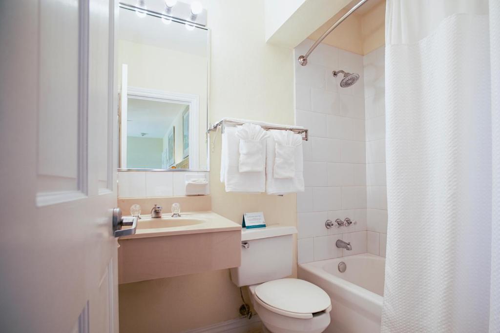 Sandyport Beach Resort photo 1
