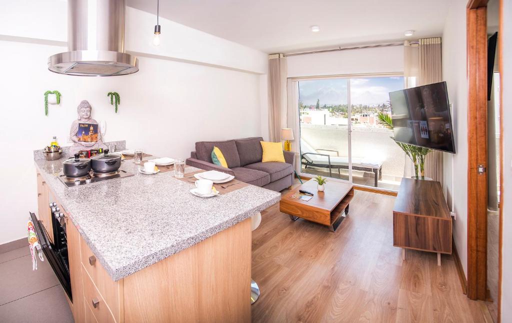 Resort Style Condo near heart of AQP - Gym, Pool & Netflix photo 4