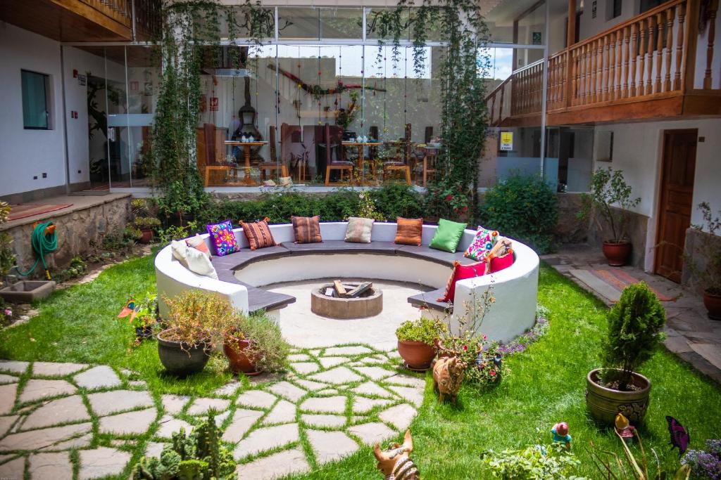 Home Garden Hotel - Tap to explore photos