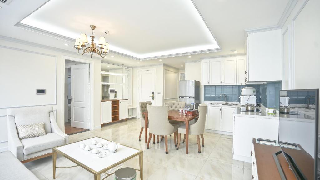 The Sun House Luxury Apt✯2BR✯near Thien Quang lake Hanoi center