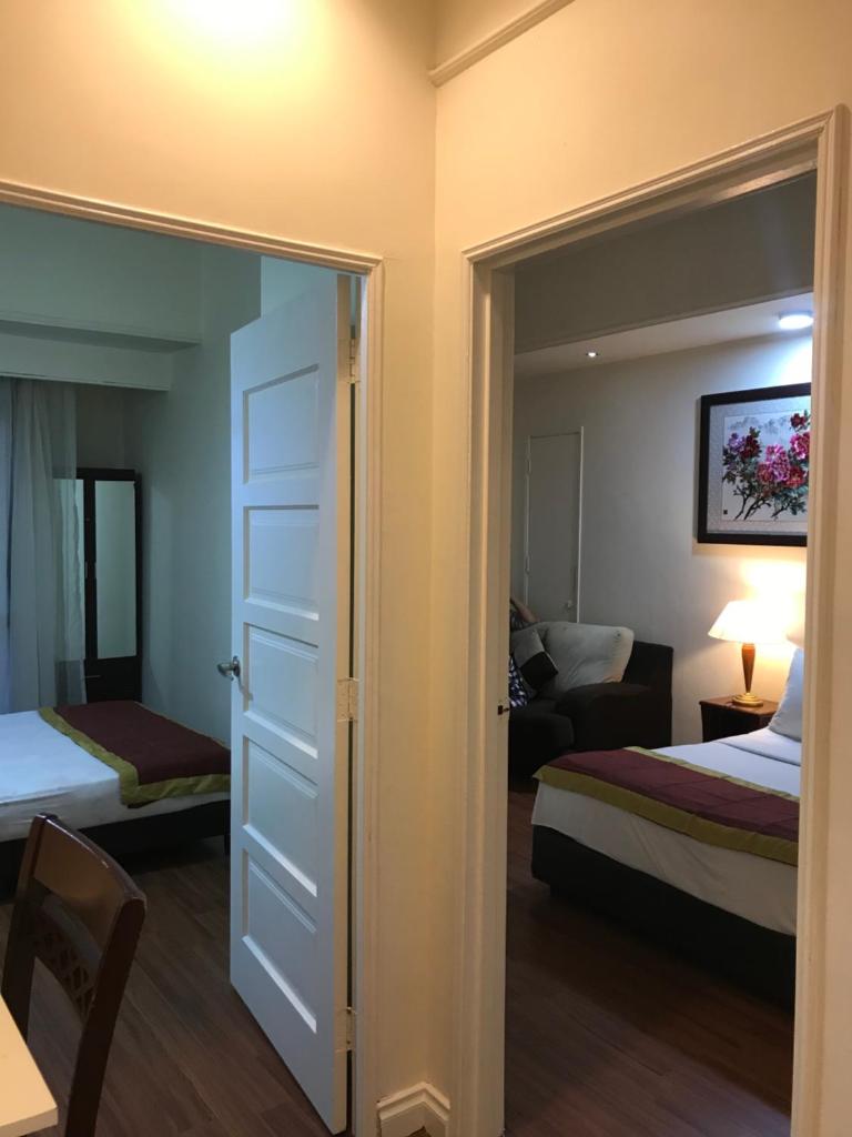 Апартаменты (Family 2-Bedroom Suite), Queens Service Suite @ Times Square