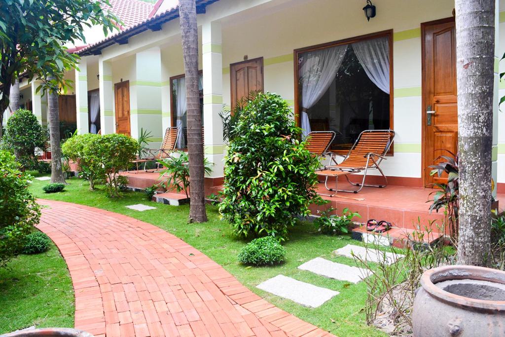 Ngoc Viet Bungalow