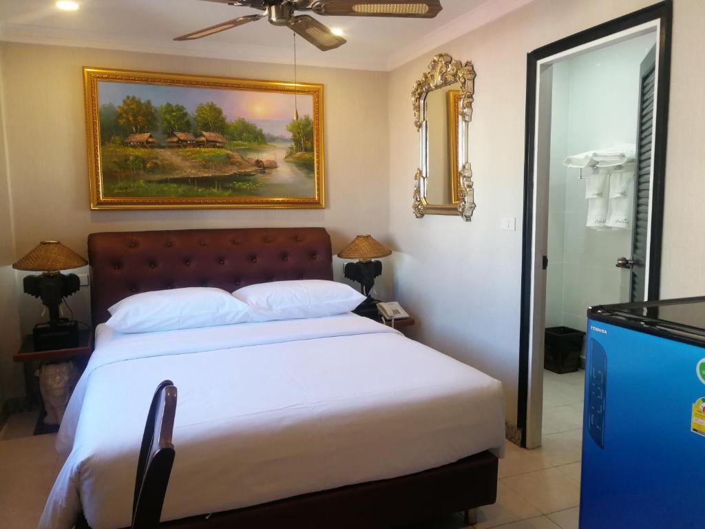 Двухместный (Улучшенный номер с кроватью размера «queen-size»), The Ambiance Hotel