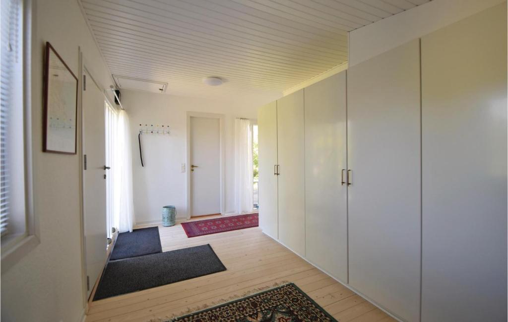 Nice Home In Juelsminde With 3 Bedrooms And Wifi photo 2