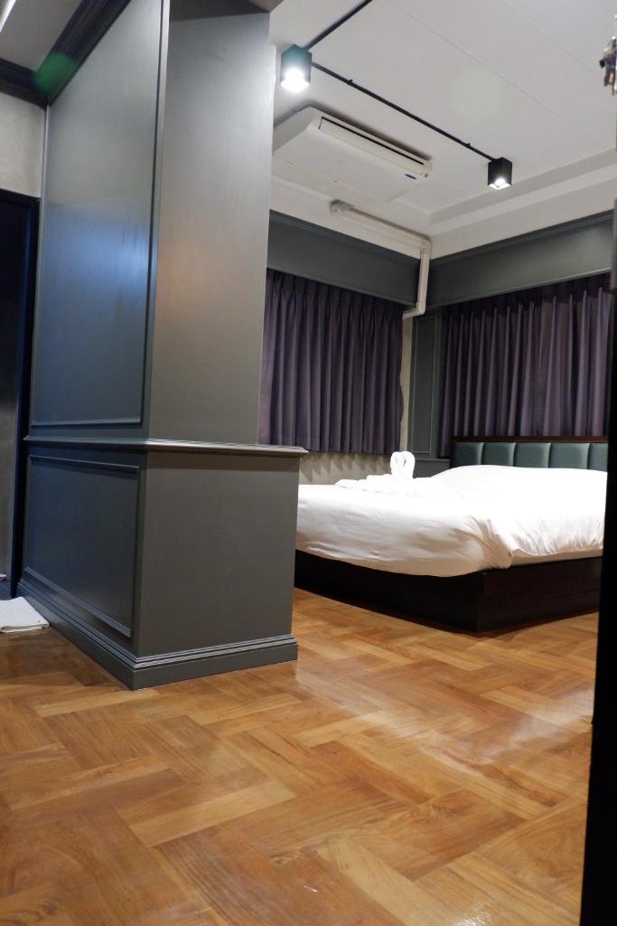 Двухместный (Улучшенный номер с кроватью размера «king-size»), bangkok bed place