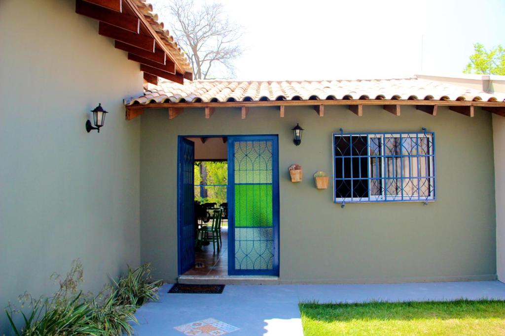 Casa para temporada com 3 suítes com ar condicionado photo 1