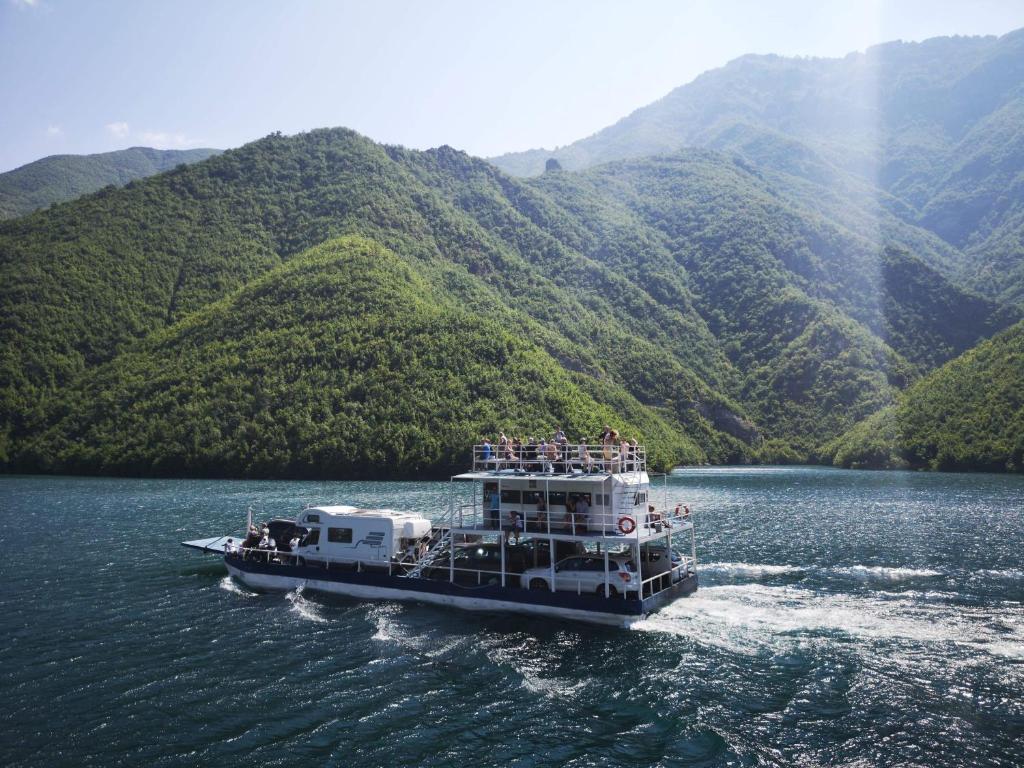 Rozafa Ferry & Accommodation photo 2
