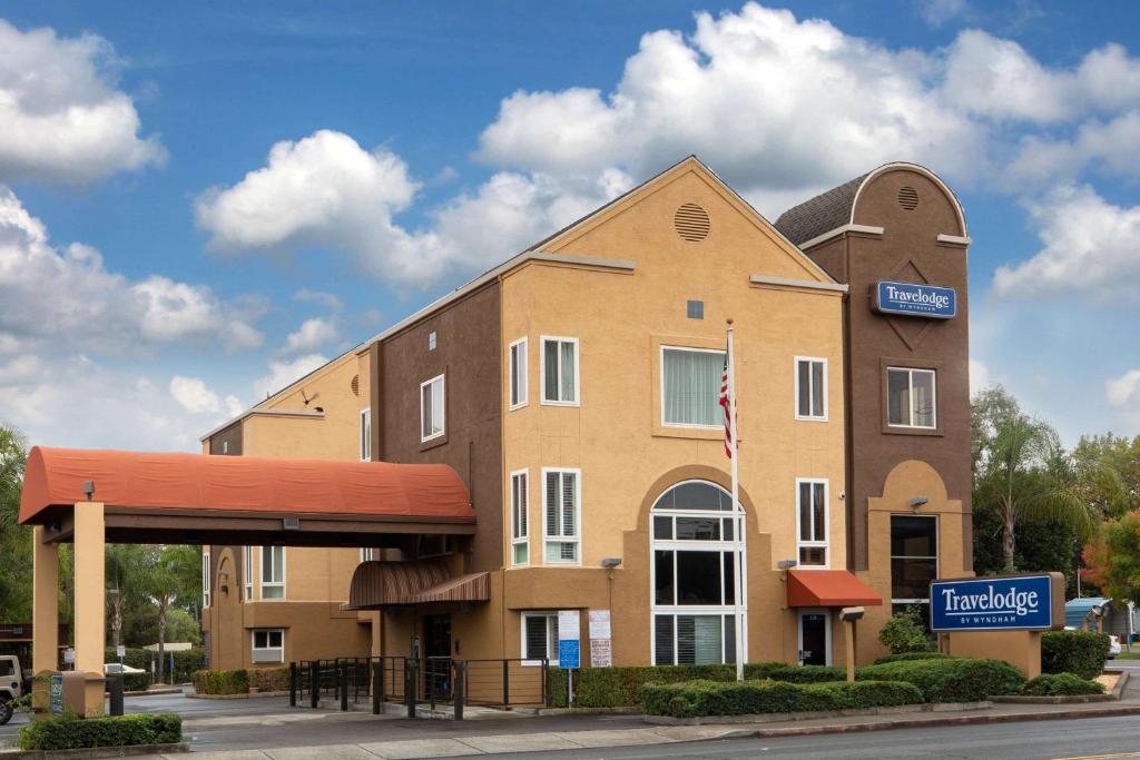 Hotel Vinea, a Travelodge by Wyndham image