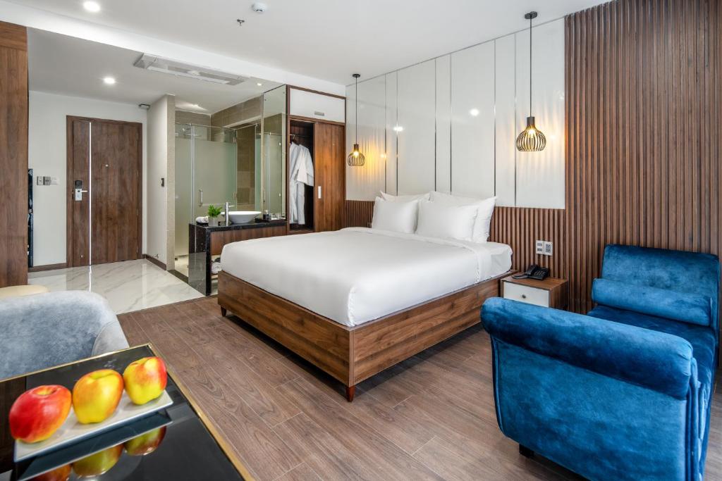 Студио (Улучшенный номер-студио с видом на сад), Sharon Hotel and Apartment