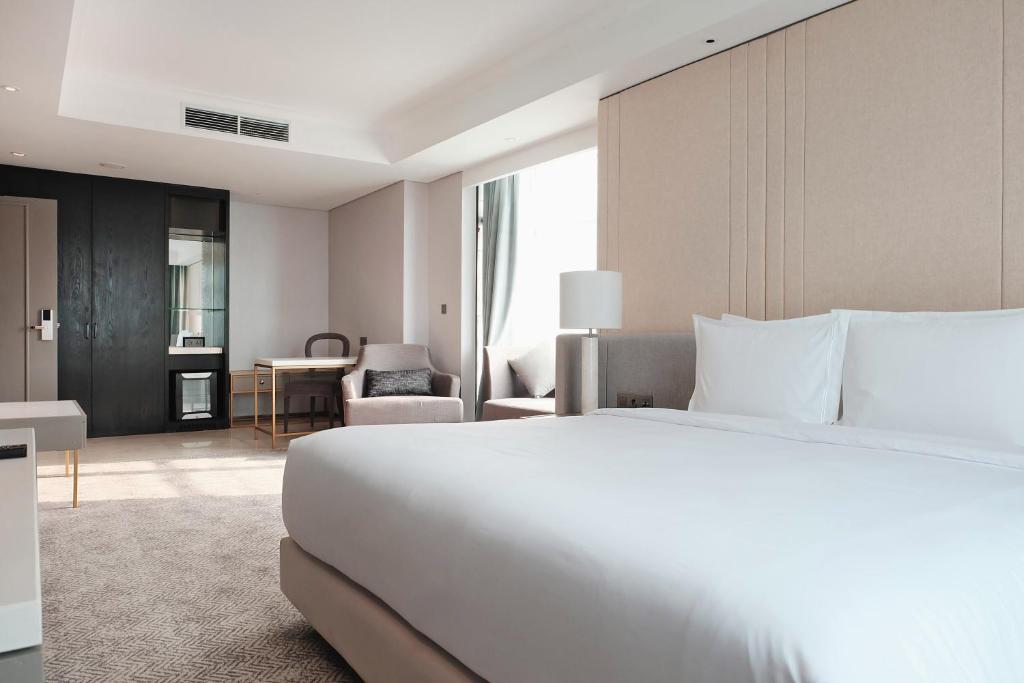 Сьюит (Королевский люкс), Goodrich Suites, ARTOTEL Portfolio